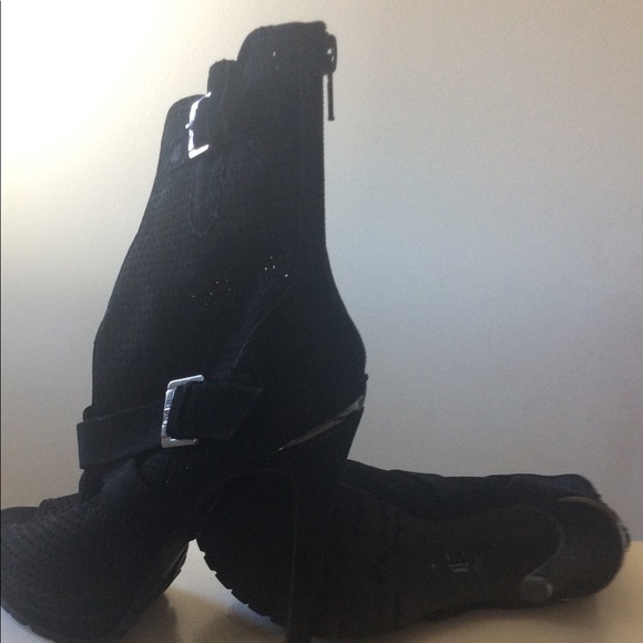 Juicy Peep Toes Boots - Picture 2 of 3